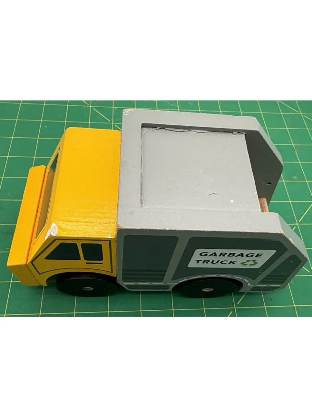 Wooden Garbage Truck READ!